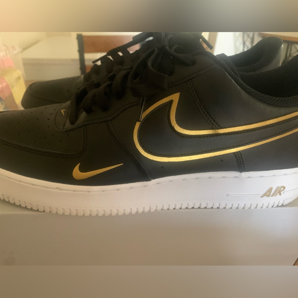 Nike Air Force 1 Black and Gold AF1 Men’s size 14 excellent condition
